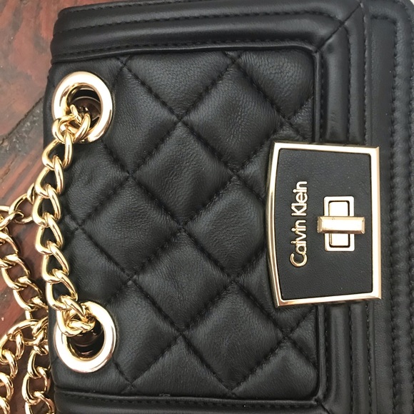 Calvin Klein mini purse with chain strap - Picture 3 of 3
